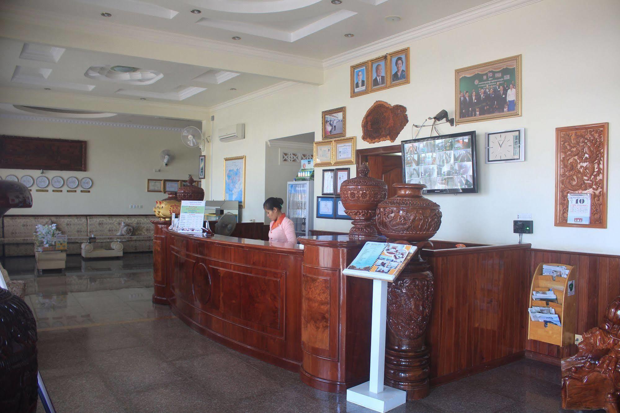 Monorom 2 Vip Hotel Kampong Cham Exterior photo
